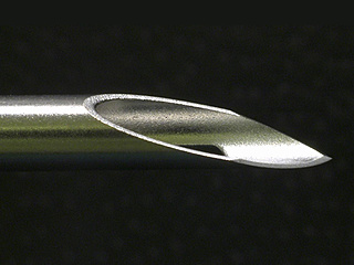 Lancet point shape: dialysis AVF needle